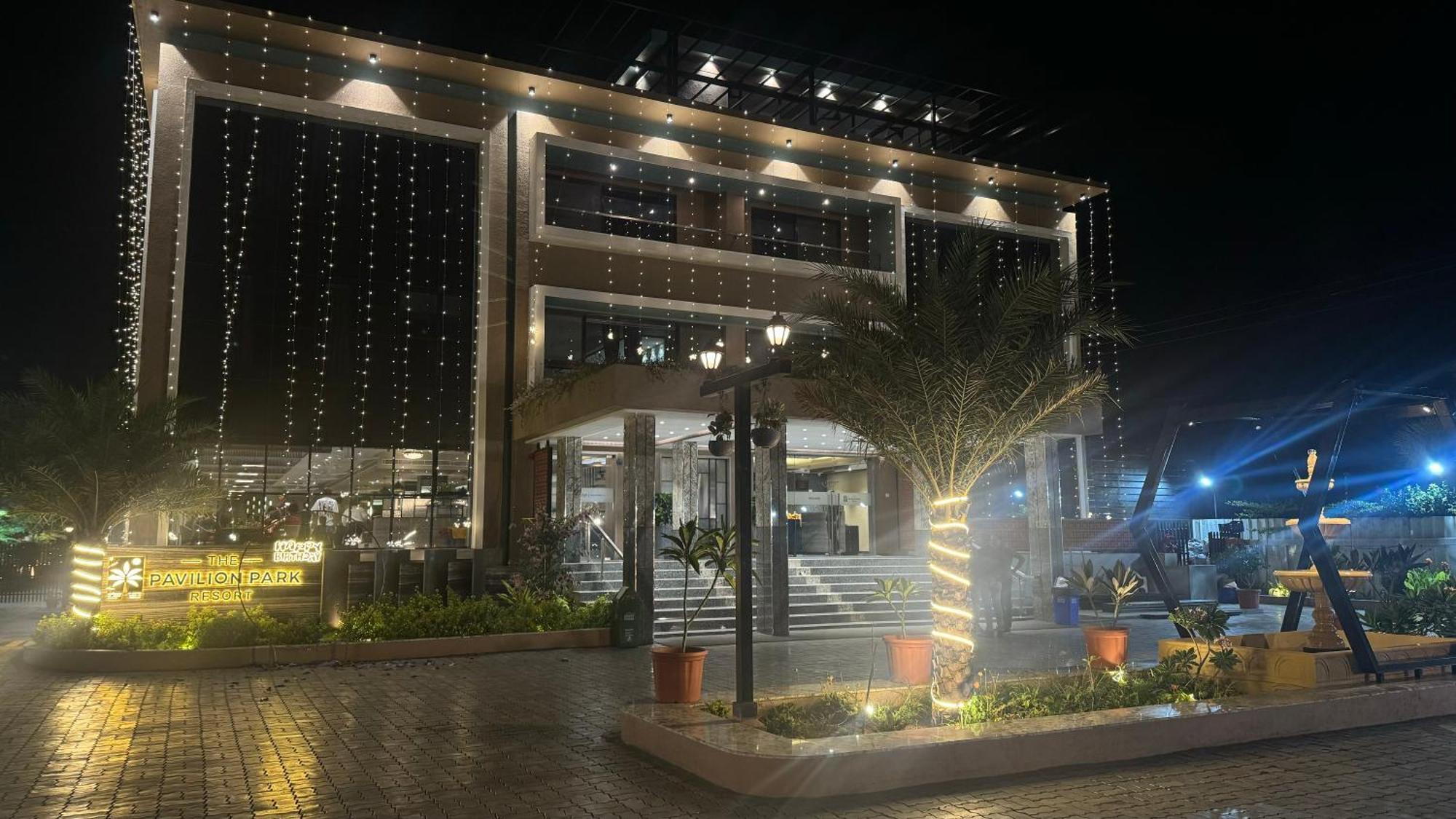 The Pavilion Park Resort Malegaon ภายนอก รูปภาพ